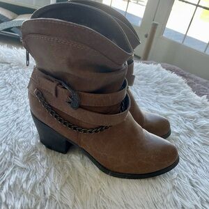 SOBrown Ankle Boots with Chain Detail Size 7